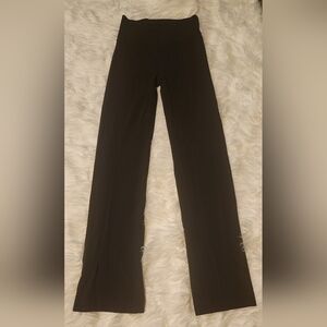 Vuori All The Feels Black Bootcut Size Medium Pants